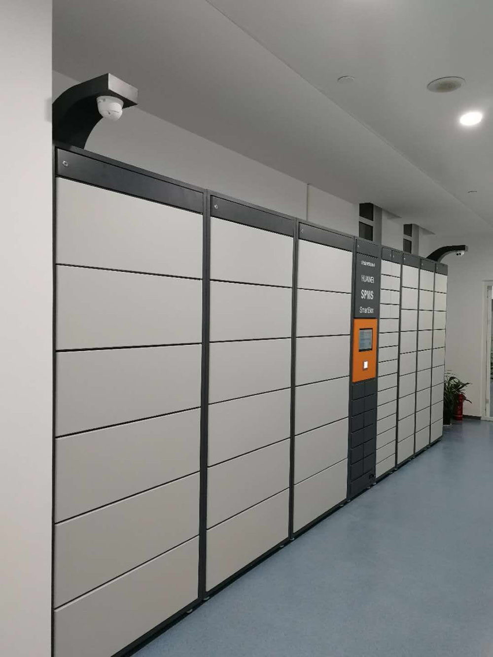 Huawei intelligent spare parts cabinet